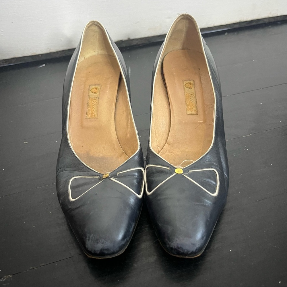 Vintage 80s 90s Navy Gucci Bow Kitten Heels